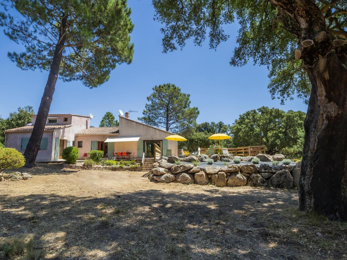  maison côté piscine