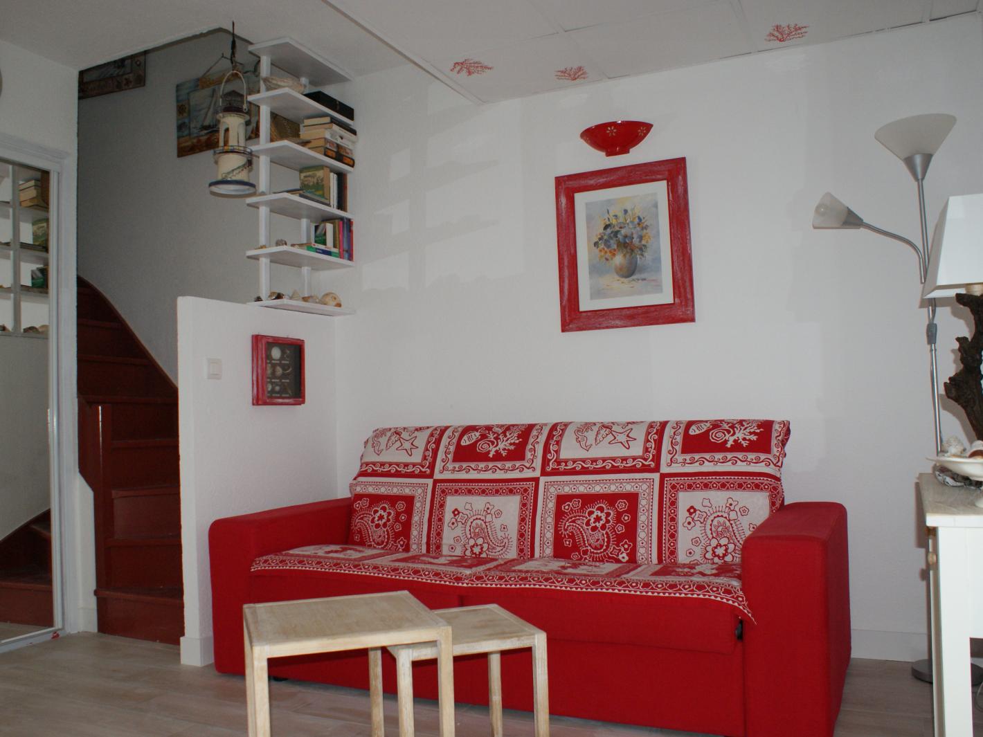 Séjour agréable avec canapé convertible 2 couchages trés confortable